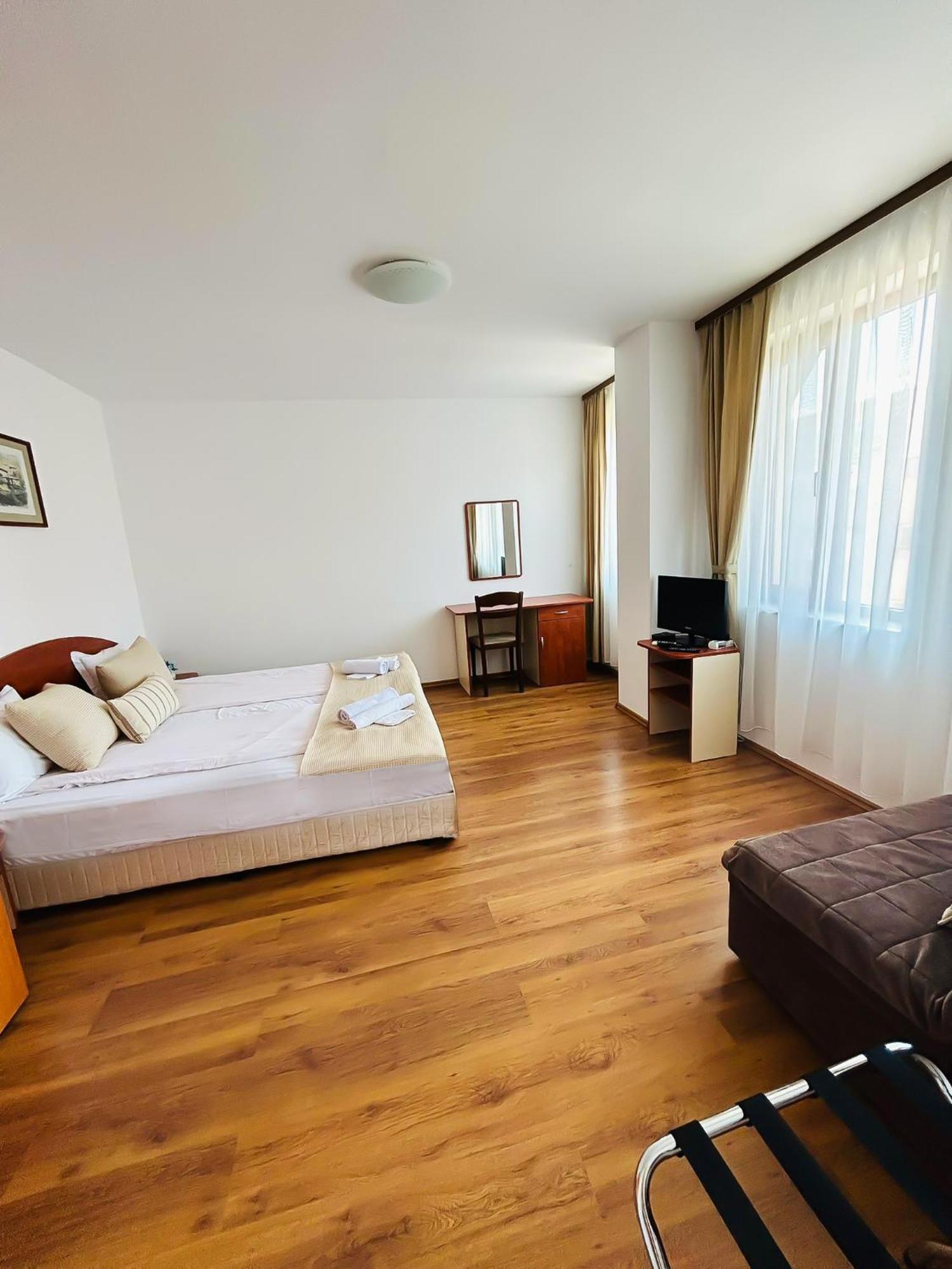Family Hotel Helios Sunny Beach Ngoại thất bức ảnh